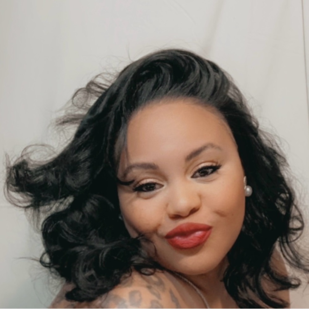 Meet your Posher, Gwendolyn
